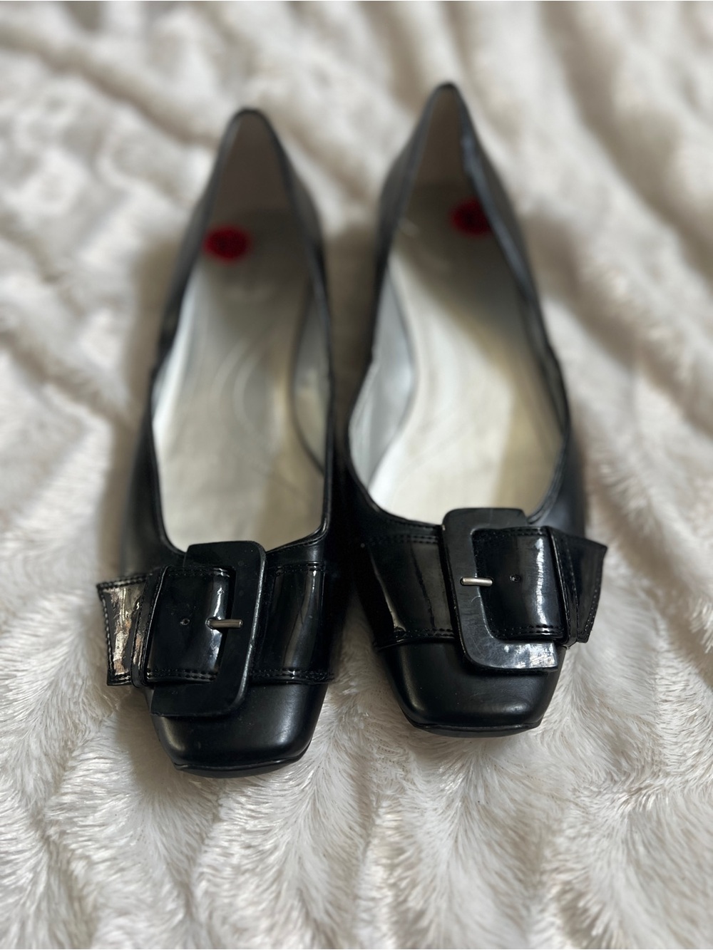 Tahari dress shoes with buckle VGUC size 10